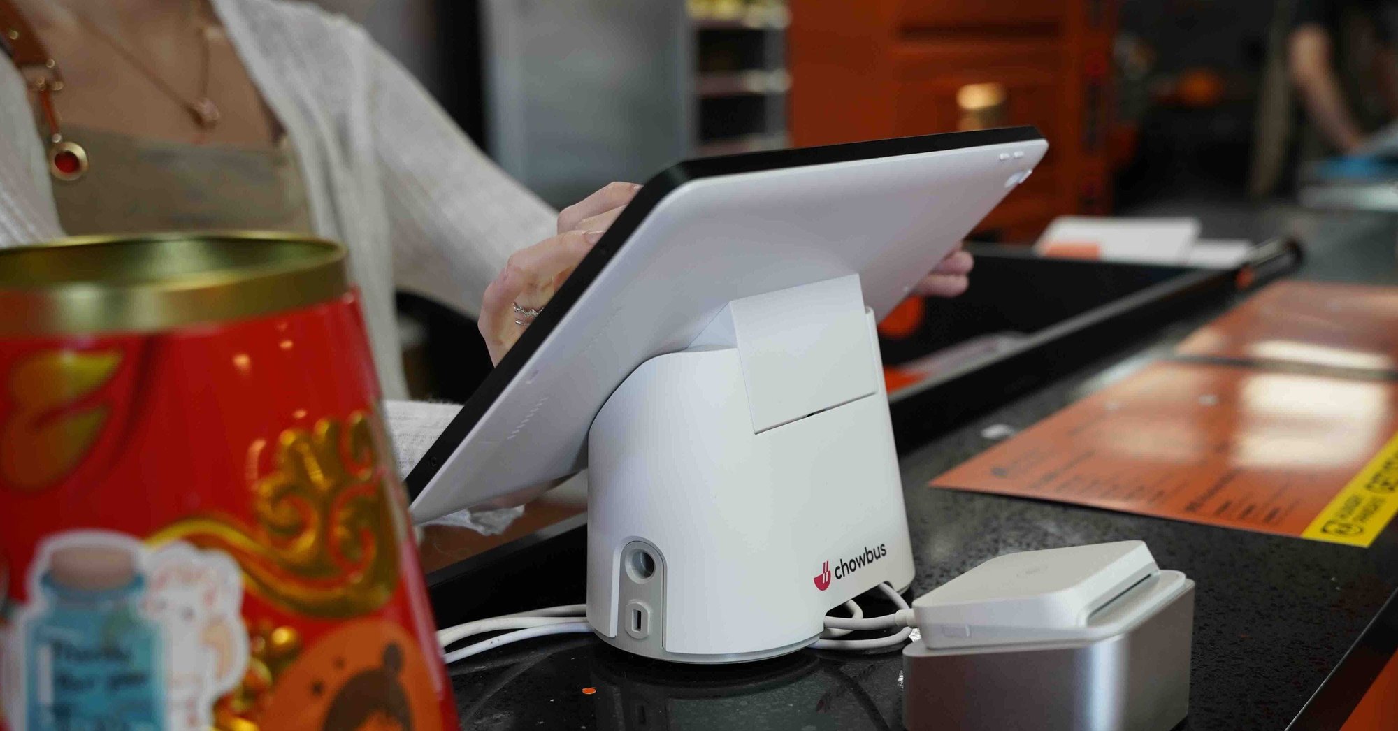 iPad_Stand_-_UFOUU-min